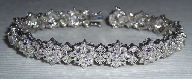 8 carats GORGEOUS tennis bracelet antique look jewelry