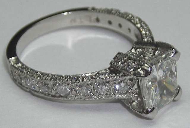 3.01 carats princess cut pave diamond ring PLATINUM new