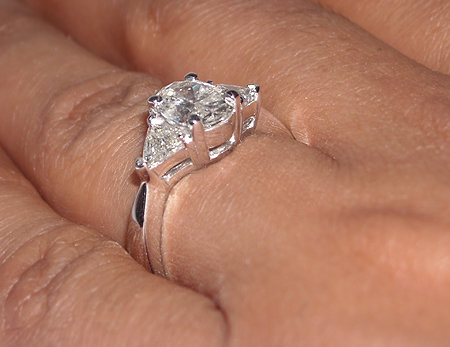 2.75 carat Oval cut trilliant diamond ring platinum
