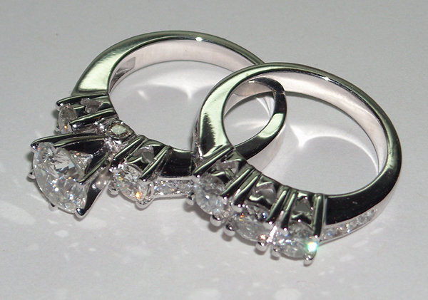 2.75 carats ROUND DIAMONDS RING HEART SET CUSTOMIZED
