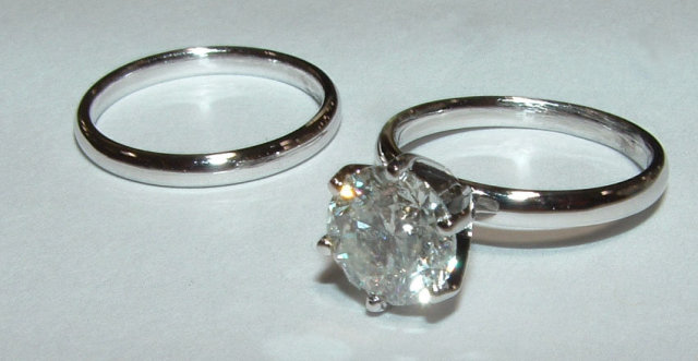 Diamonds 2 carat DIAMOND solitaire ring G VS1 gold