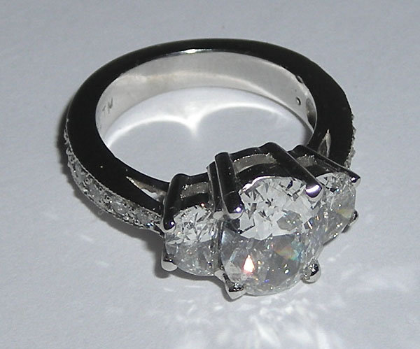 3.51 carats white gold OVAL DIAMOND engagement ring
