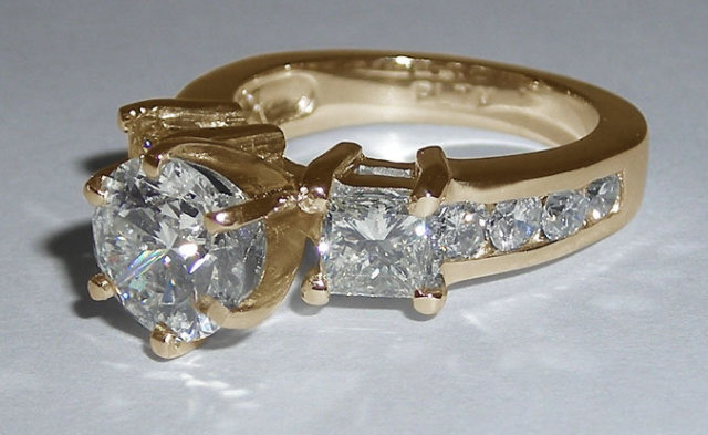 Diamonds engagement ring 4.51 ct. diamonds 3 stone ring
