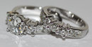 Round diamonds engagment ring & band set gold white