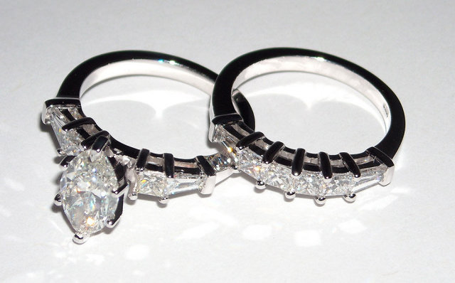 4.01 carats MARQUISE diamond ring and band set jewelry