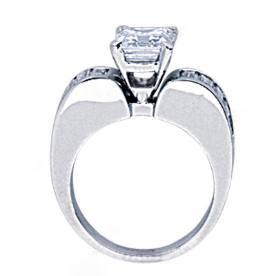 4.25 cts. diamond engagement ring solitaire with accent