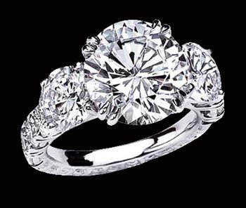 Big diamond ring 6 ct. diamonds 3 stone ring white gold