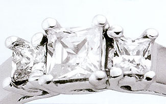 DIAMOND engagement RING PLATINUM PRINCESS CUT 3 STONE