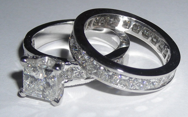 2 carats diamonds engagement ring 3 stone ring gold new