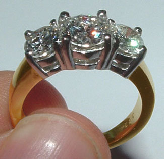 2 carat round diamonds 3 stone engagement ring gold new