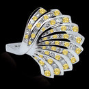 White & yellow canary diamonds 3 carats pin gold white