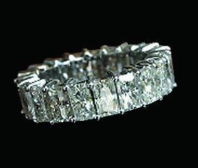 7.35 ct. Radiant cut diamond eternity wedding band gold