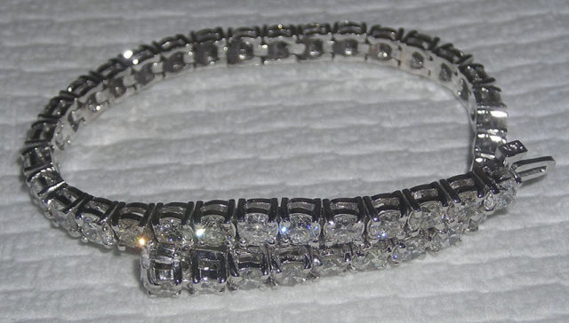 TENNIS BRACELET 14 carat DIAMONDS sparkling white gold