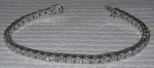 TENNIS BRACELET 14 carat DIAMONDS sparkling white gold