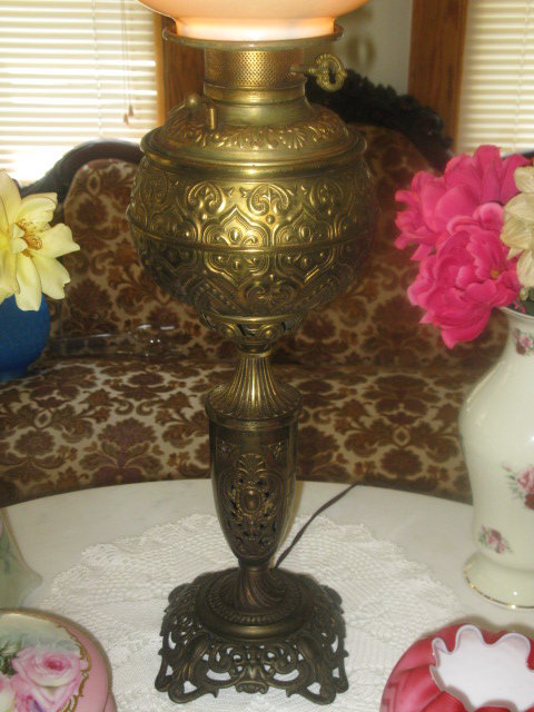 LG. BRADLEY AND HUBBARD ROSES LAMP
