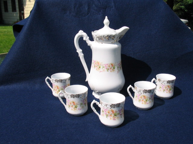 BAVARIAN CHOCOLATE POT SET