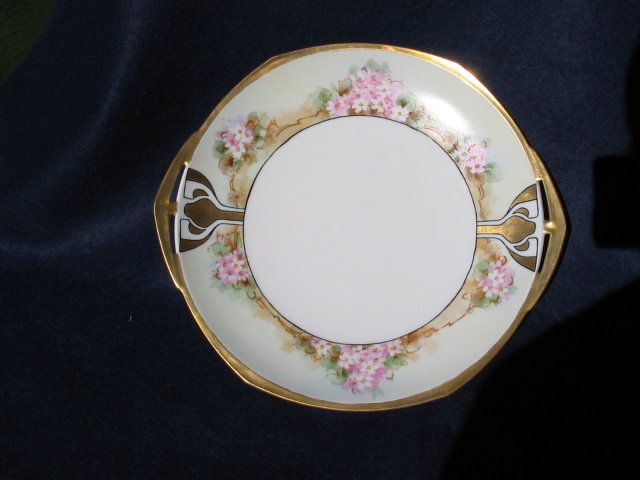 VICTORIAN CAKE PLATE