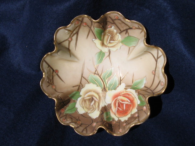HAND PAINTED NIPPON FOOTED NUT BOWL