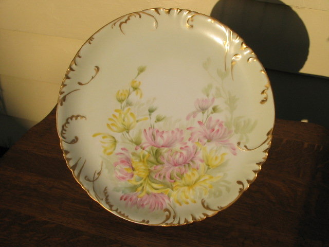 HAVILAND LIMOGES HAND P. CHARGER