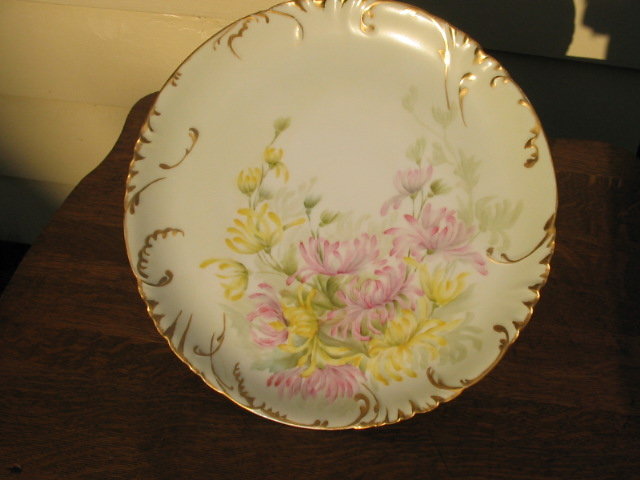 HAVILAND LIMOGES HAND P. CHARGER