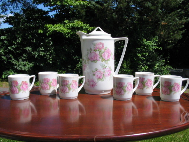 GERMAN CHOCOLATE POT SET