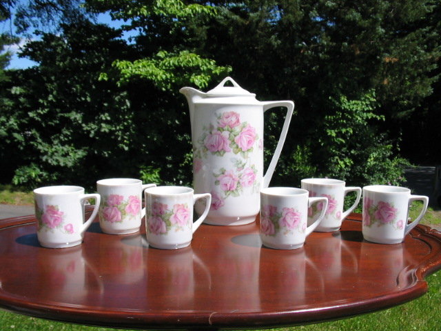GERMAN CHOCOLATE POT SET