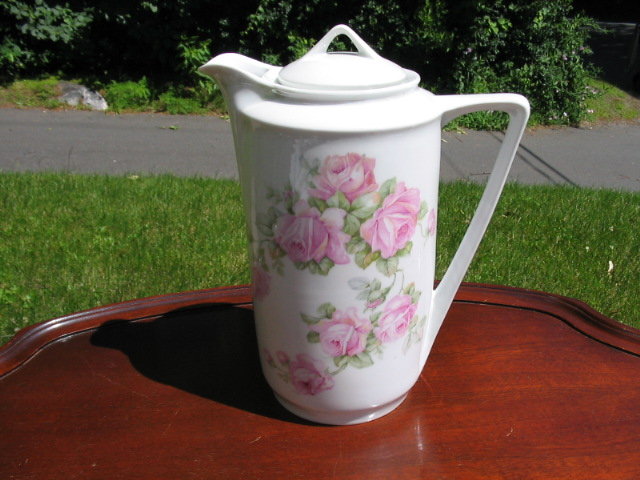 GERMAN CHOCOLATE POT SET