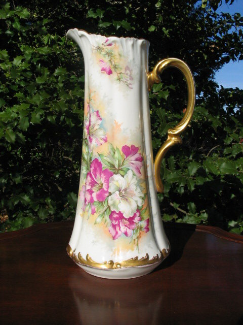 MASSIVE T & V LIMOGES TANKARD