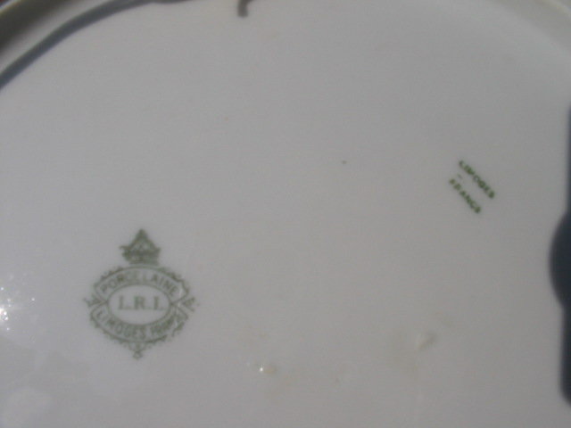 LIMOGES STUDIO ARTIST PLACQUE