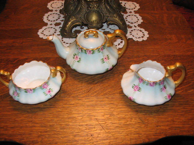 T. & V. LIMOGES H. PAINTED TEA SET