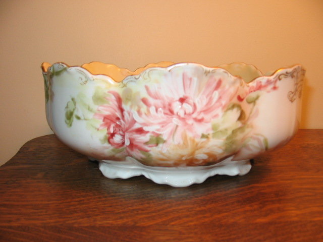 EARLY HAVILAND LIMOGES H.P. BOWL