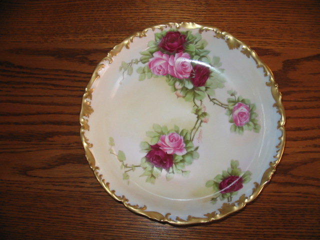 FAMOUS ARTIST T &V LIMOGES ROSE BOWL