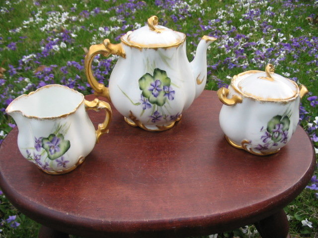 EARLY HAVILAND H. P. TEA SET