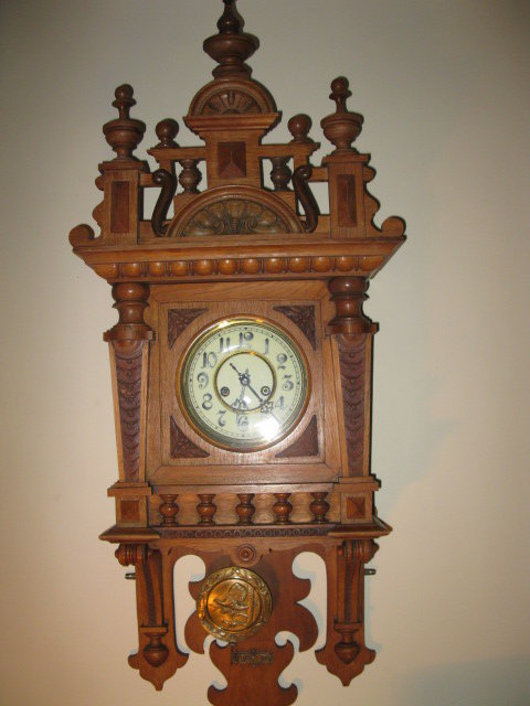 GUSTAVE BECKER WALL REGULATOR