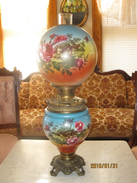 Bradley and Hubbard Roses GWTW Lamp