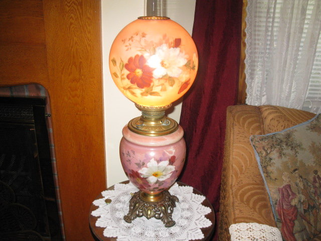 Hand Painted Miller Gone With the Wind Lamp