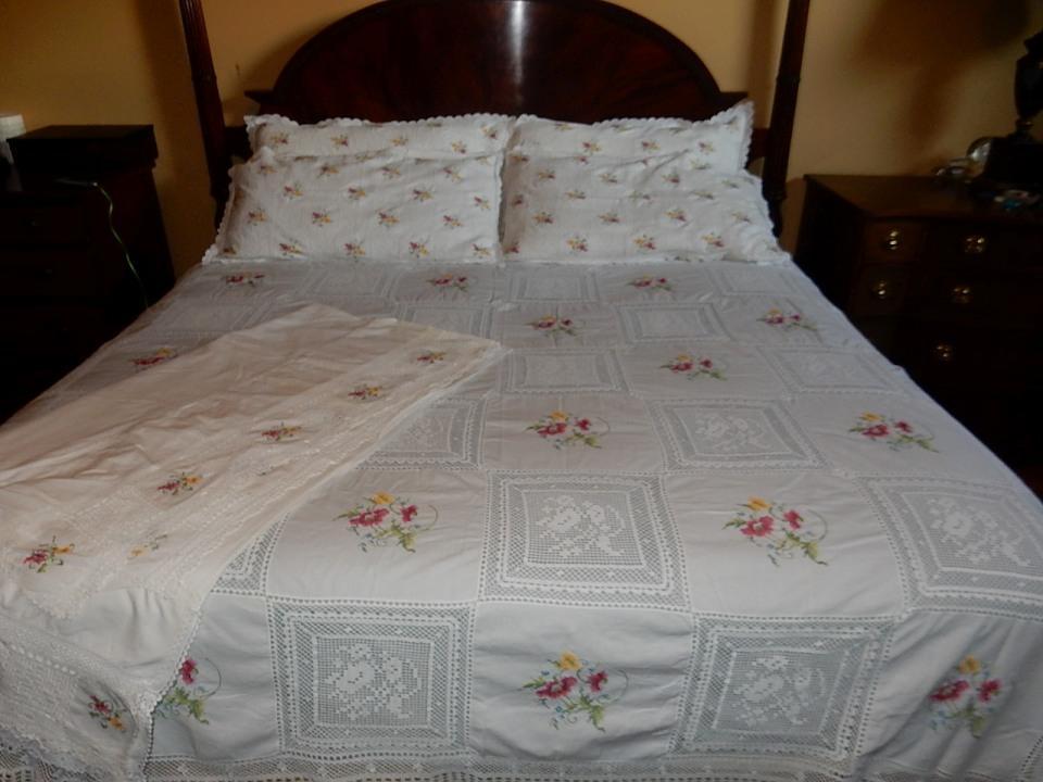 Gorgeous, Vintage, Hand Sewn,Linen,Crotchet Lace,Needlepoint, 6 Piece King Size Bedding Set
