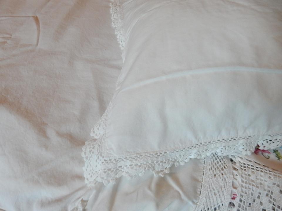 Gorgeous, Vintage, Hand Sewn,Linen,Crotchet Lace,Needlepoint, 6 Piece King Size Bedding Set