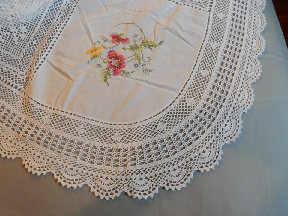 Gorgeous, Vintage, Hand Sewn,Linen,Crotchet Lace,Needlepoint, 6 Piece King Size Bedding Set