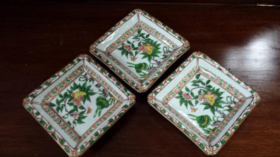 Antique Set of 3 Japanese Trinket Dishes