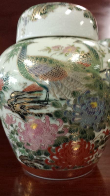 8 Piece Set Antique Fine Japanese Porcelain Ginger Jar Set