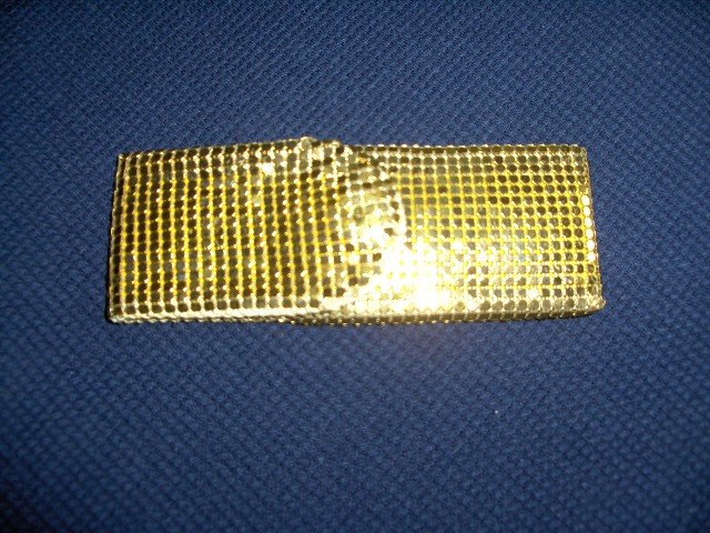 Case /w Comb & Nail File
