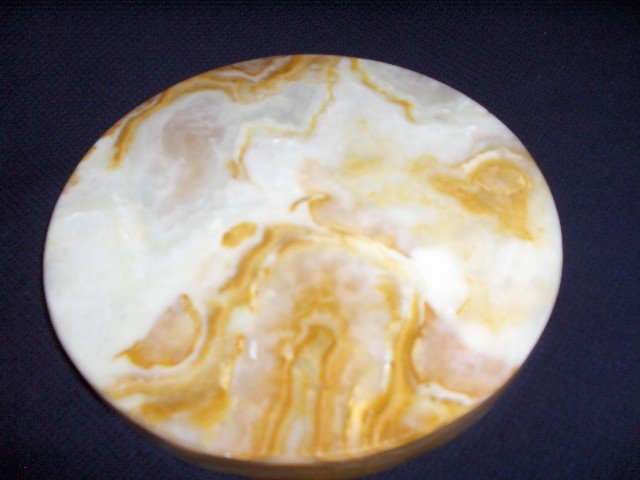 Akro Agate Round Butterscotch Ashtray