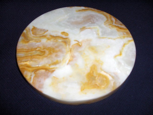 Akro Agate Round Butterscotch Ashtray