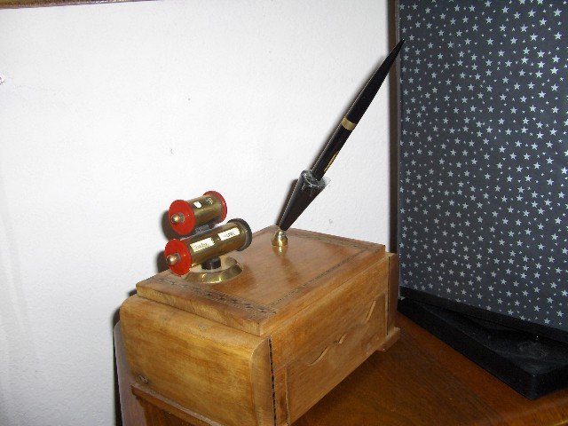 Table Top Ceder Cigarette Box/Calendar/Ink