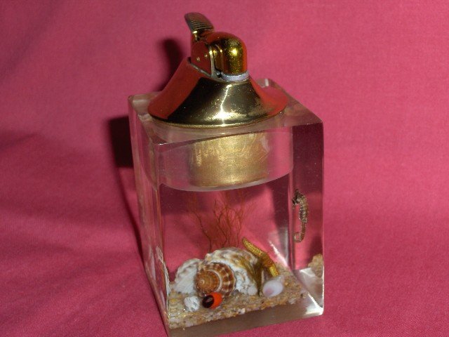 Vintage CLEARFLOAT / EVANS Lighter