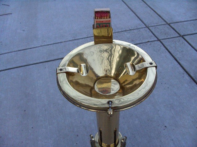 Vintage Elegant Brass Ashstand