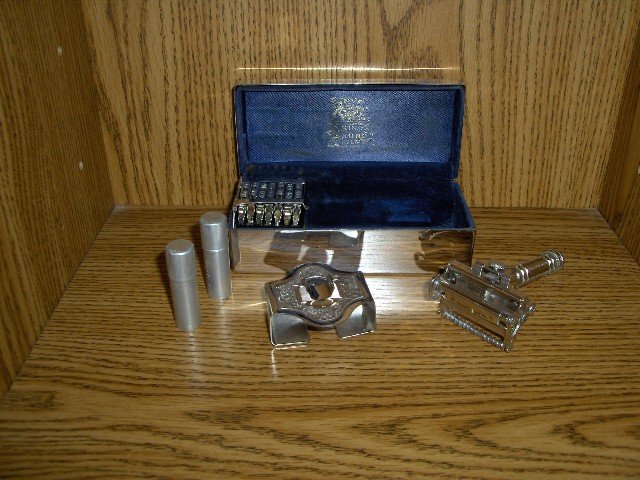 Art Deco Cased Wilkinson Sword 7 Day Razor