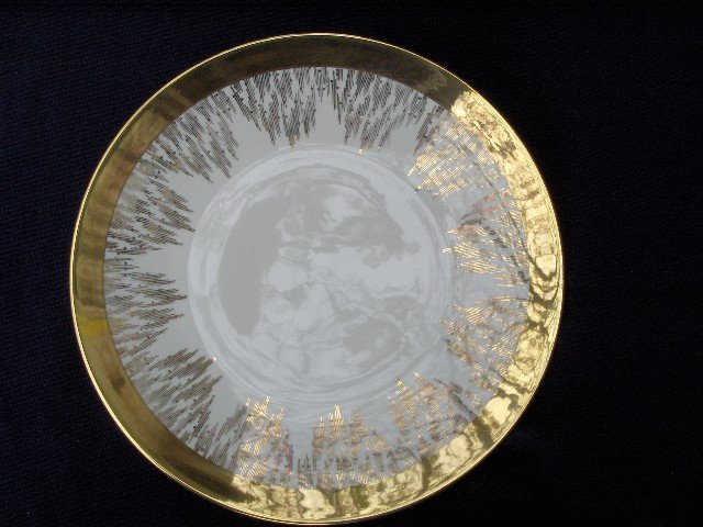 BAREUTHER WALDSASSEN , BAVARIA ROUND PLATTER