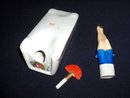 GIRL NODDER ASHTRAY